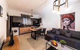 Serenityone - Centrally Located One Bedroom Apt